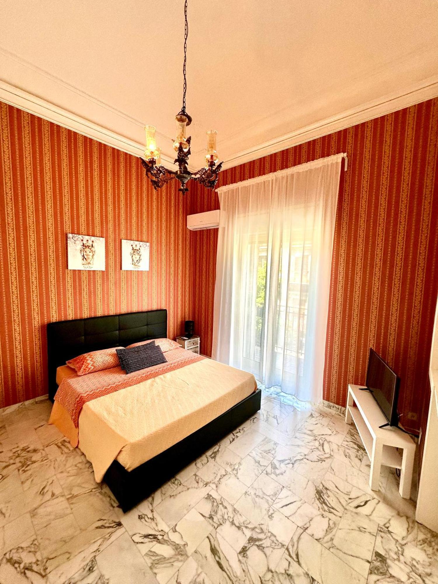 L'Angelo Di Casa Mia Apartment Catania Bagian luar foto